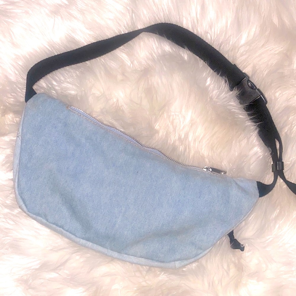 Levi’s Denim Fanny Pack - Picture 5 of 5